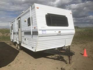 1995 Dutchman Classic 26' Travel Trailer 7000 GVW With Slide Out Operational but requires roof vent lid.  S/N 47CT20M24S1059325. *LOCATED AT THE EDMONTON REGIONAL AUCTION CENTRE*
