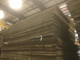 Quantity of Weyerhaeuser Edge Gold Flooring 23/32 T&G FF Edge Seal 48 X 96, 24 OC.  *LOCATED AT THE EDMONTON REGIONAL AUCTION CENTRE*