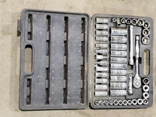 Ratchet And Socket Set