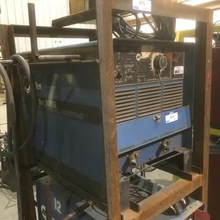 Miller Gold Star 300SS DC Arc Welding Power Source SN KC202365