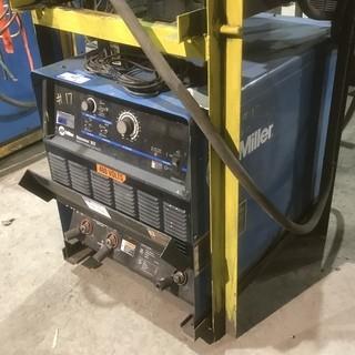 Miller Dimension 652 CC/CV DC Welding Power Source SN MC310057C