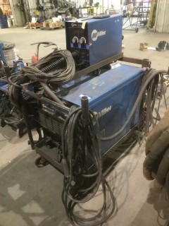 Miller Dimension 652 CC/CV DC Welding Power Source SN LH180143C