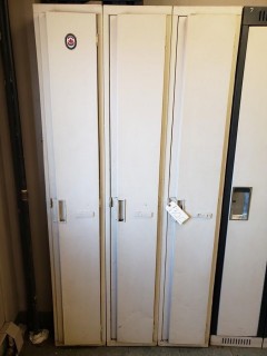 (1) Bank Of Lockers 3-Doors