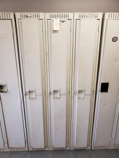 (1) Bank Of Lockers 3-Doors