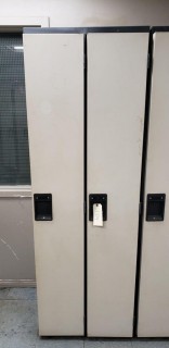 (1) Bank Of Lockers 2-Doors