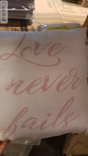 Siscovers Padma Throw Pillow (SI42161409893014098945)